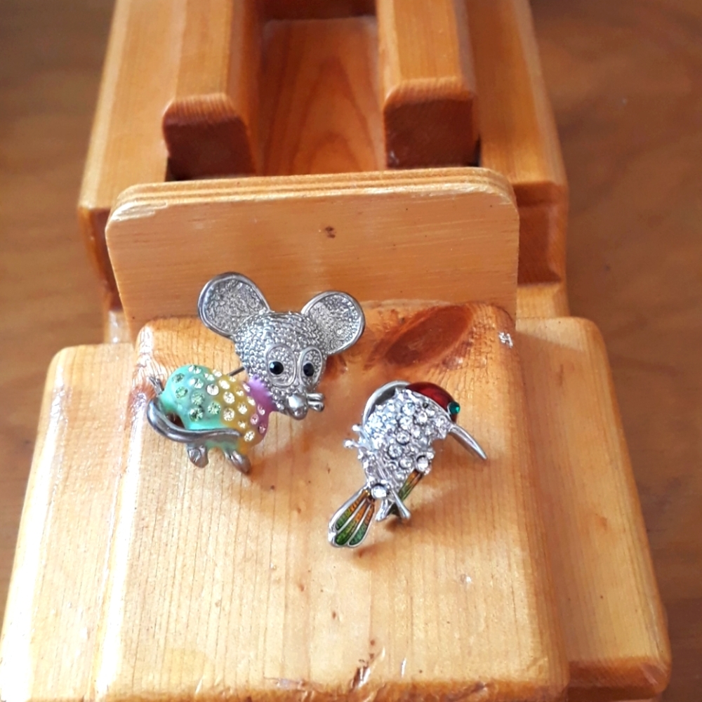 Vintage Set of 1 Mouse Brooch & 1 Bird Pin